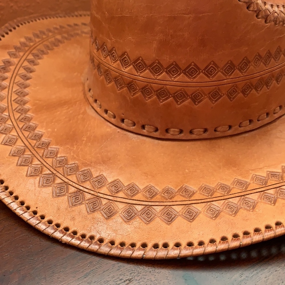 leather hat, in perfect condition. - Picture 2 of 5